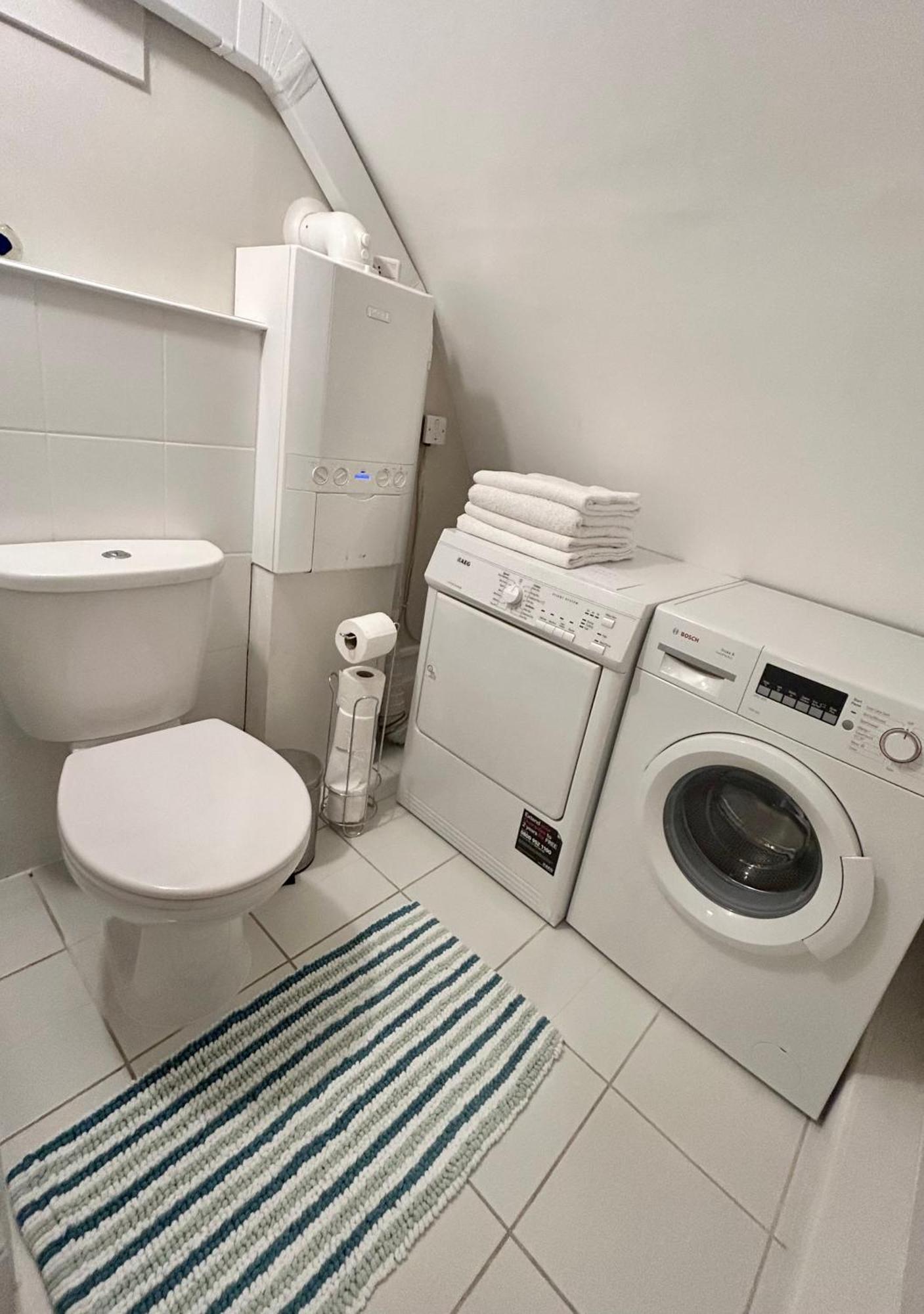 Spacious Comfortable Flat With Free Parking In East Finchley, Muswell Hill & Close To Alexandra Palace London Luaran gambar